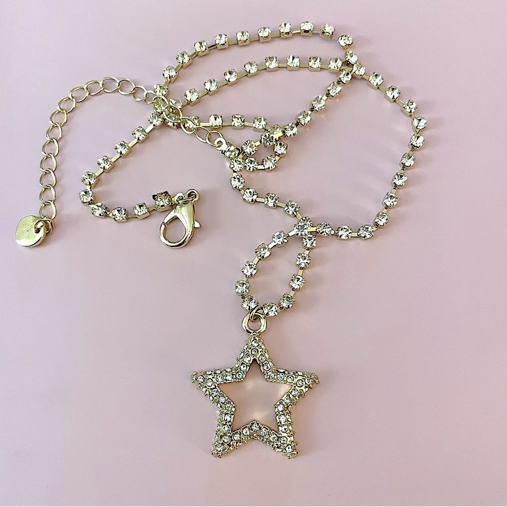 BP Crystal Star Necklace ✨